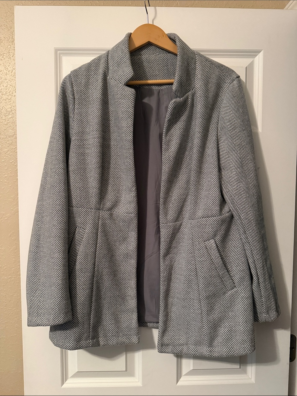 Women’s Gray Herringbone Open Front Coat
